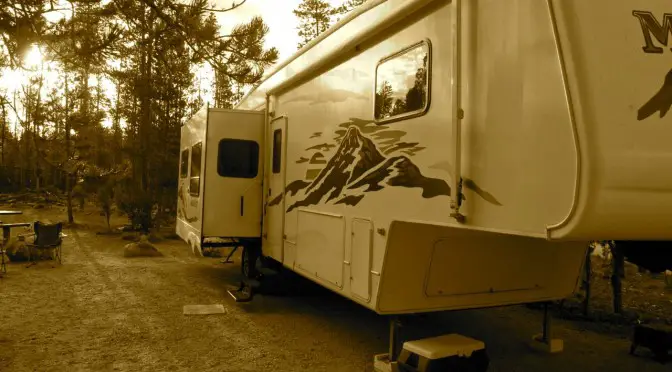 Fifth Wheel Campers